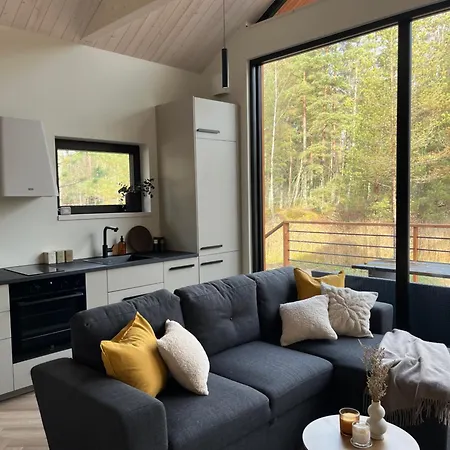 Sauna Ja Kuemblustuenniga Puhkemaja-moek Puhkemajad Villa Tahkuranna