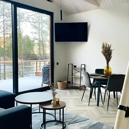 Sauna Ja Kuemblustuenniga Puhkemaja-moek Puhkemajad *