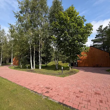 Sauna Ja Kuemblustuenniga Puhkemaja-moek Puhkemajad * Tahkuranna