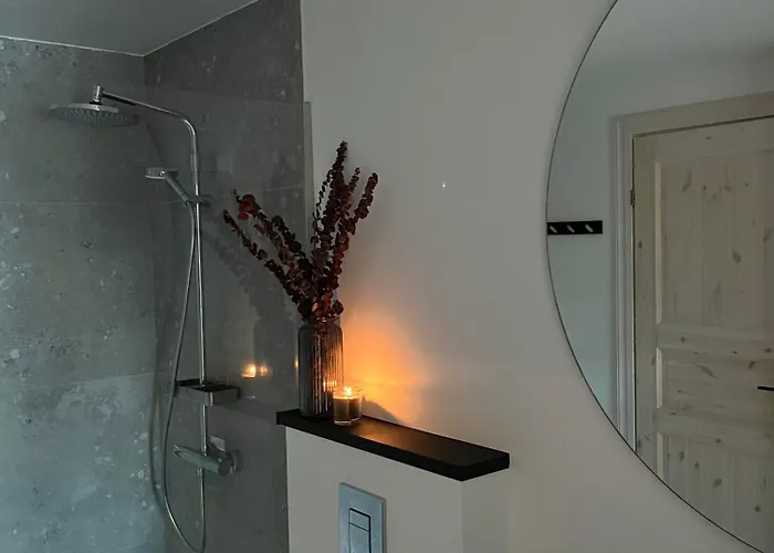 Sauna Ja Kuemblustuenniga Puhkemaja-moek Puhkemajad